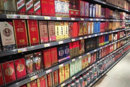 中国四大“裸瓶酒”都是100%纯粮酒，好吃又实惠，你都尝过吗？